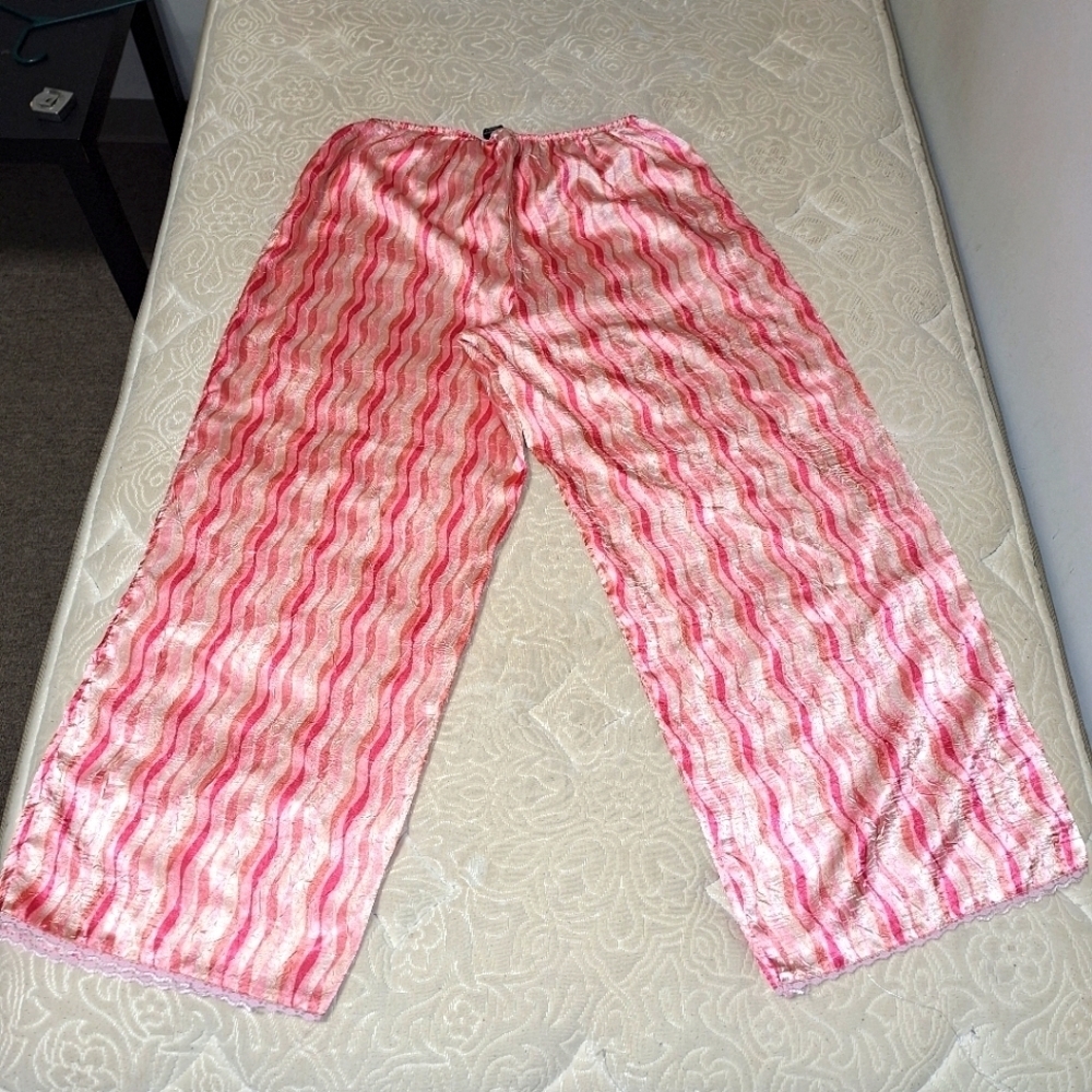 Relativity Intimates pajama bottoms in a size large. It's a pink striped pattern
